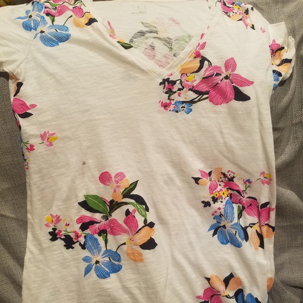 Floral tshirt